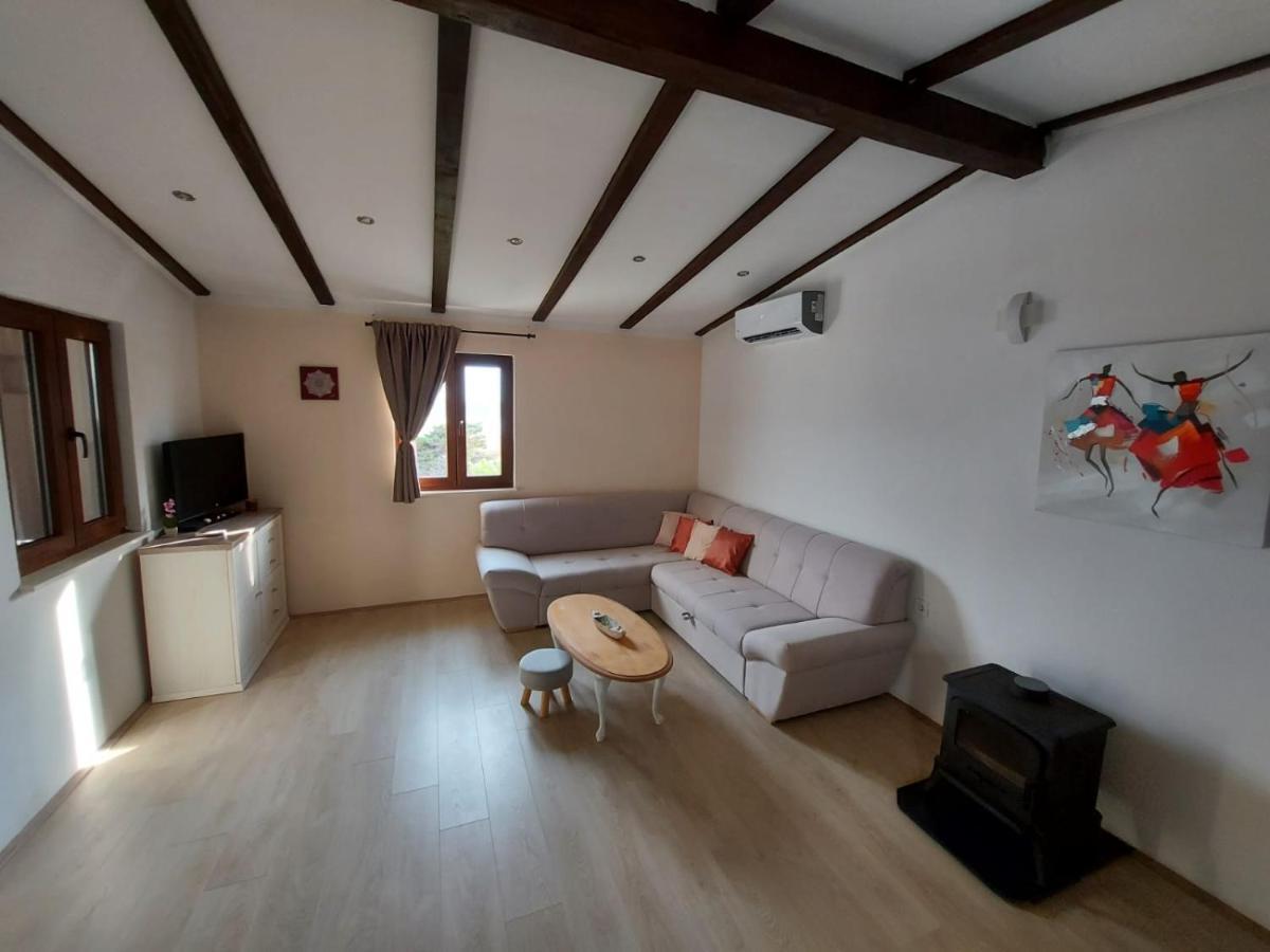 Holiday House Pag Zubovići 外观 照片