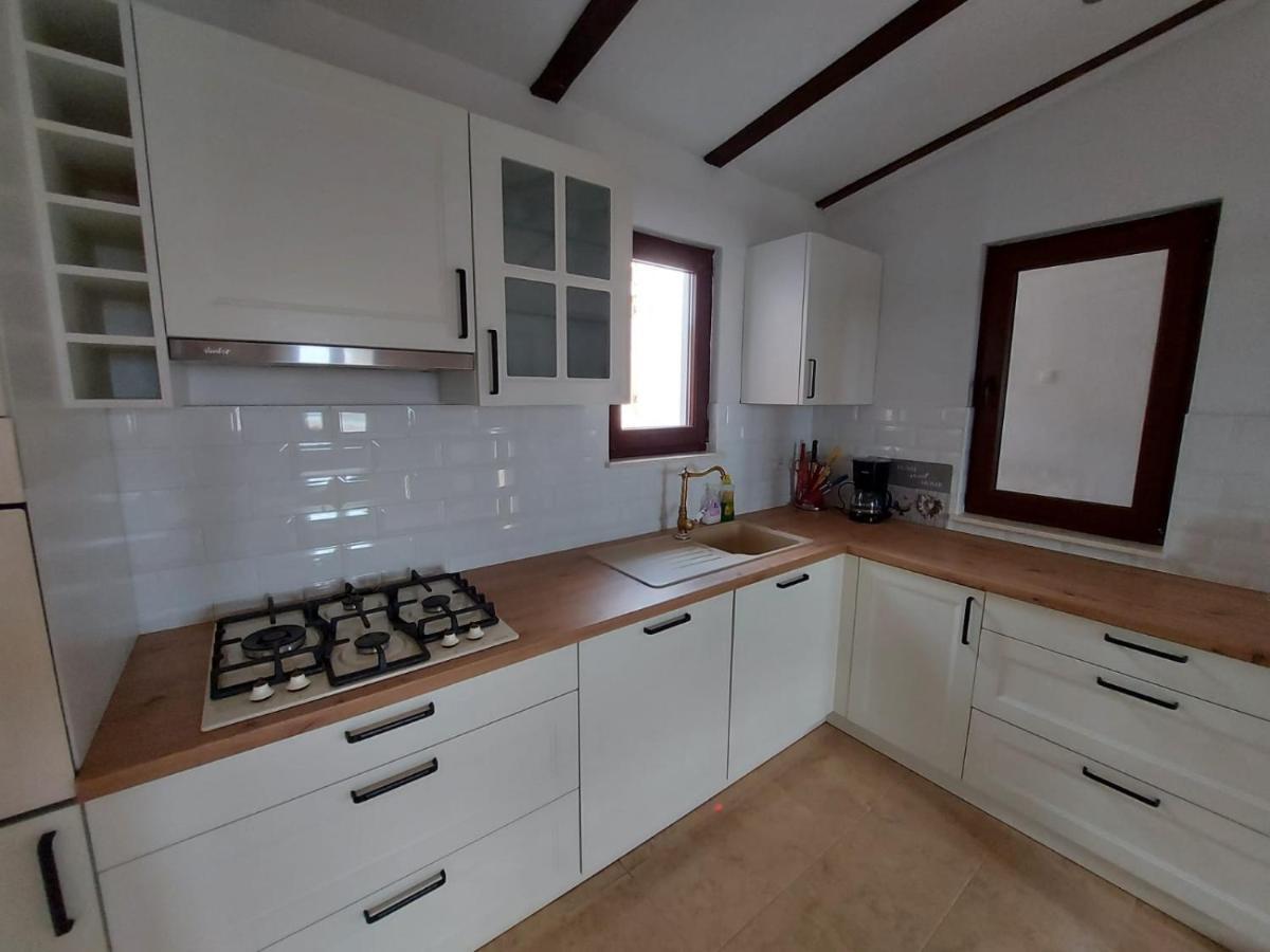 Holiday House Pag Zubovići 外观 照片
