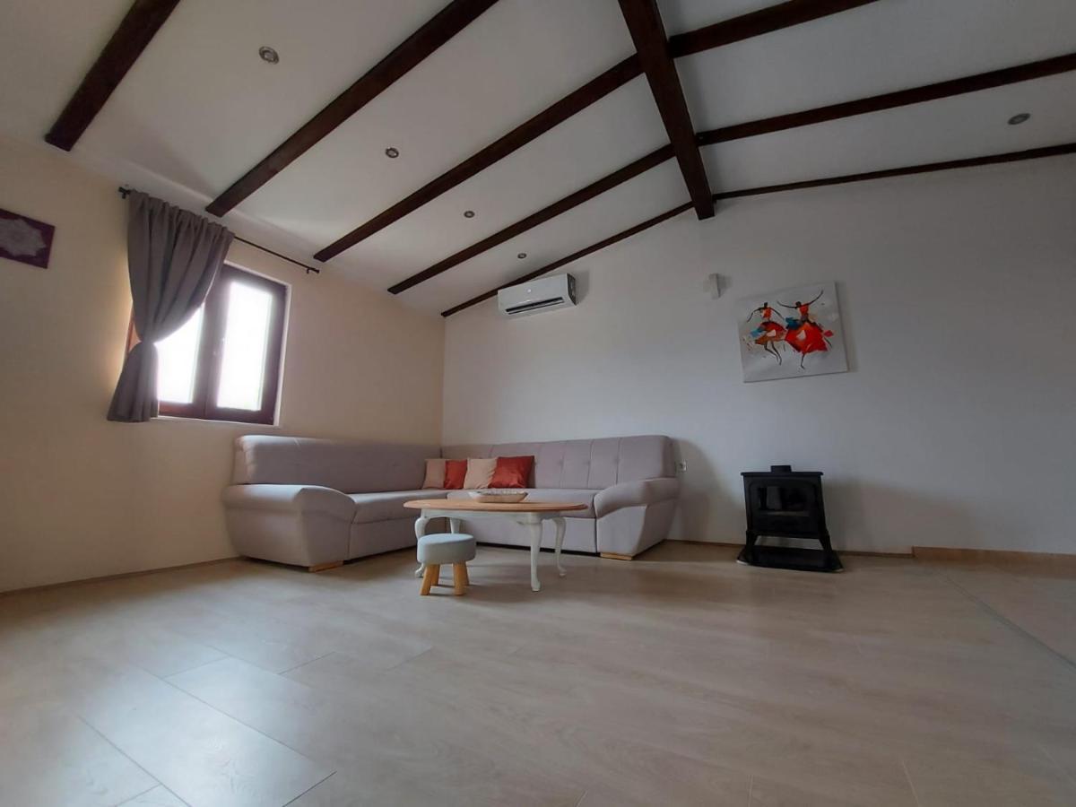 Holiday House Pag Zubovići 外观 照片