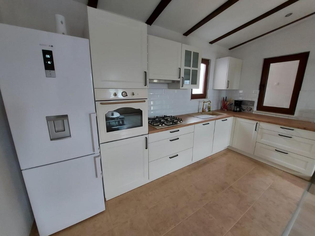 Holiday House Pag Zubovići 外观 照片
