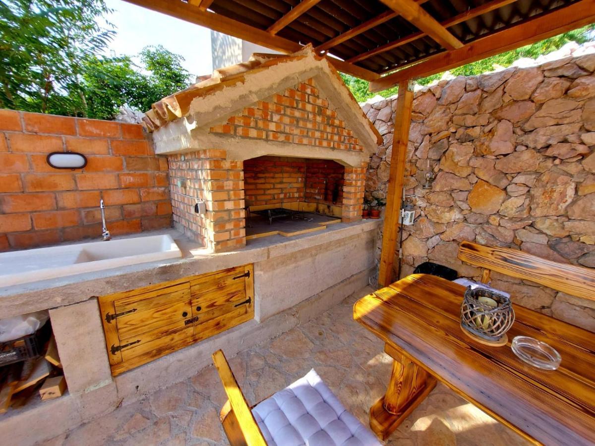Holiday House Pag Zubovići 外观 照片