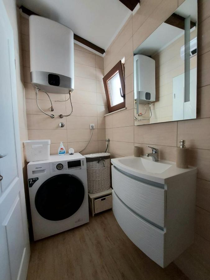 Holiday House Pag Zubovići 外观 照片