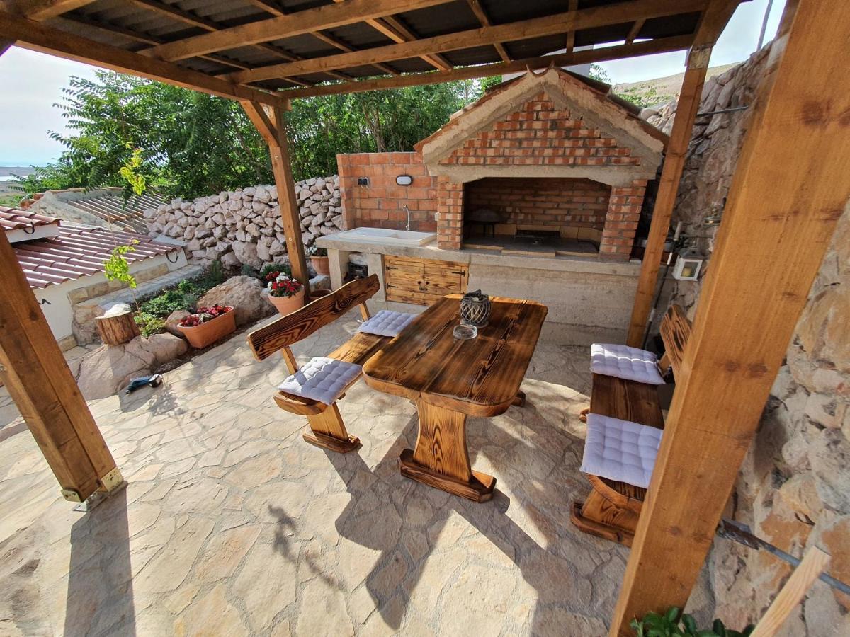 Holiday House Pag Zubovići 外观 照片