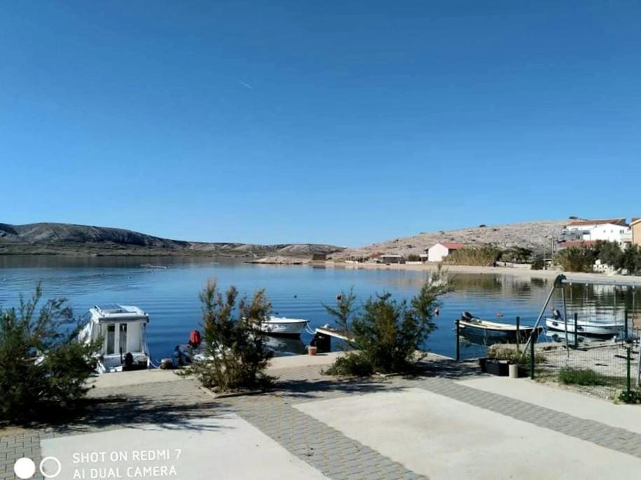 Holiday House Pag Zubovići 外观 照片